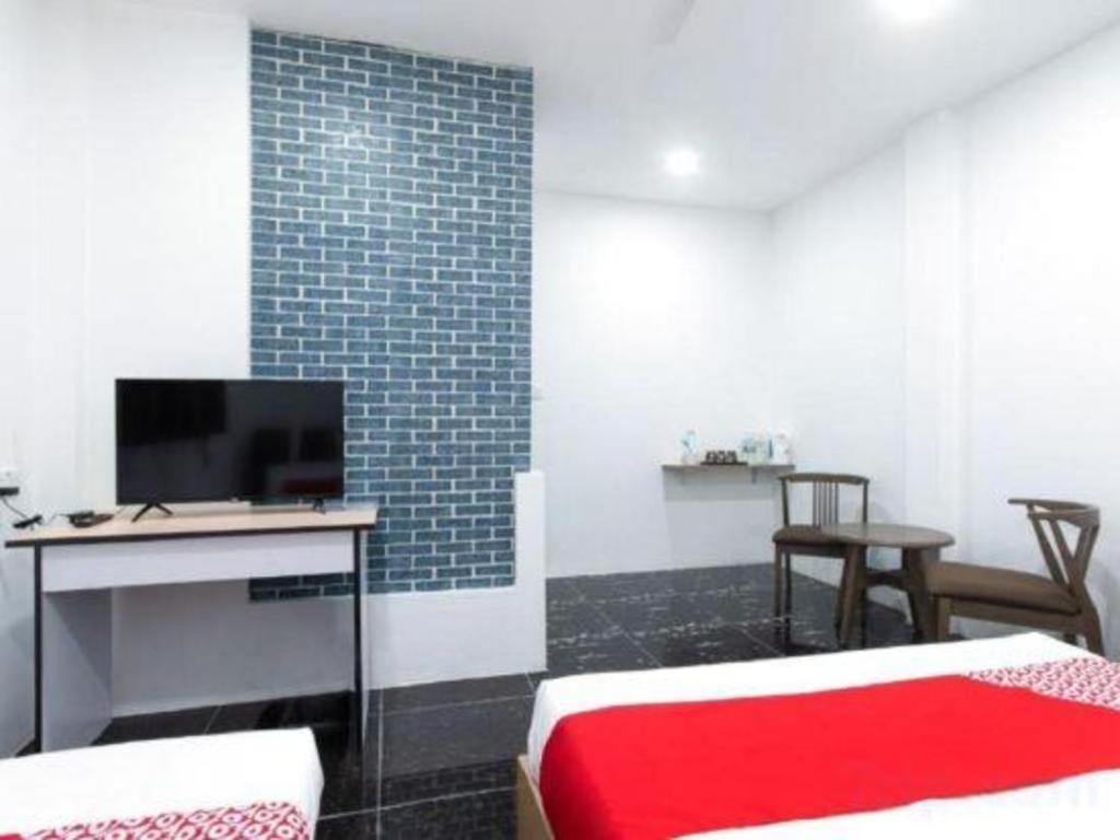 Oyo 44011 Weng Bee Guest House Kota Kinabalu Esterno foto