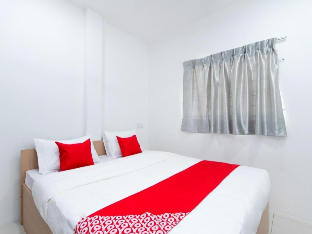 Oyo 44011 Weng Bee Guest House Kota Kinabalu Esterno foto