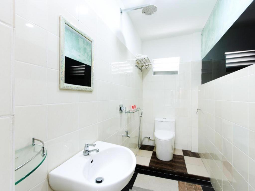 Oyo 44011 Weng Bee Guest House Kota Kinabalu Esterno foto