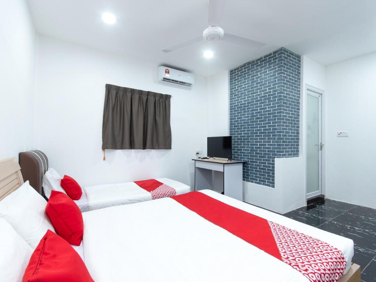 Oyo 44011 Weng Bee Guest House Kota Kinabalu Esterno foto