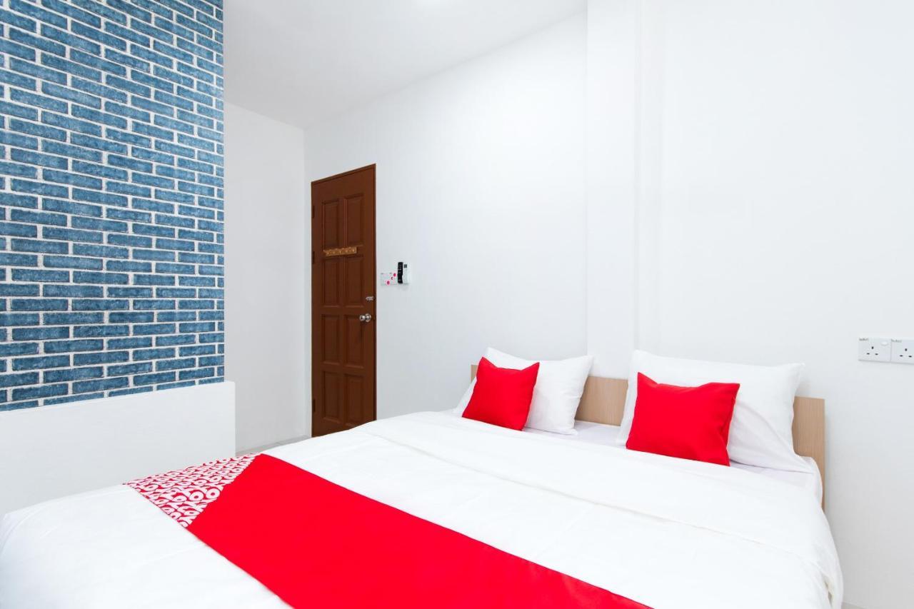 Oyo 44011 Weng Bee Guest House Kota Kinabalu Esterno foto