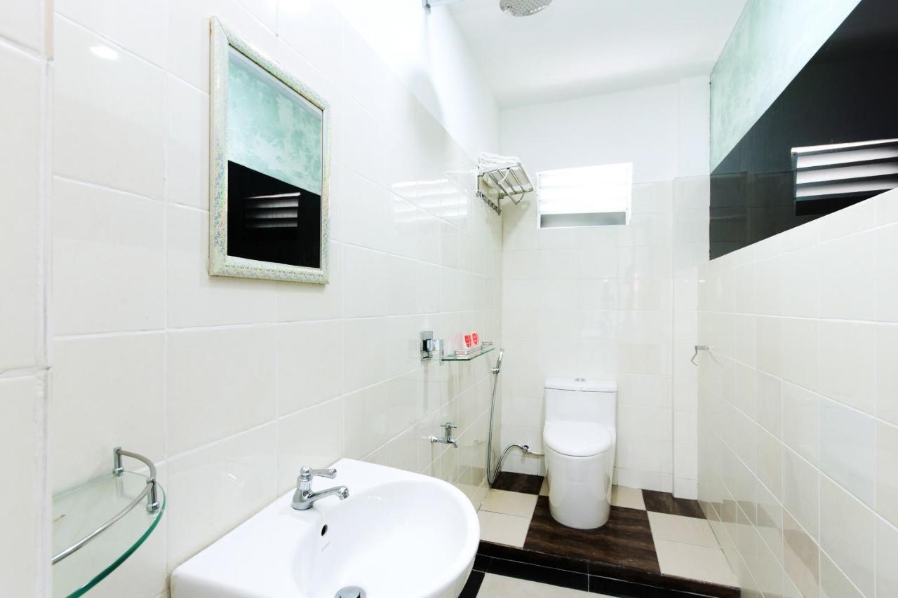 Oyo 44011 Weng Bee Guest House Kota Kinabalu Esterno foto