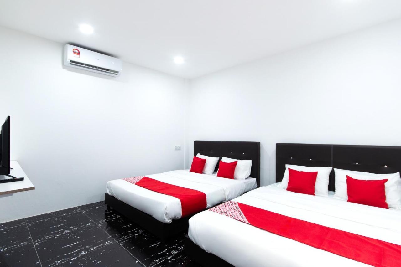 Oyo 44011 Weng Bee Guest House Kota Kinabalu Esterno foto