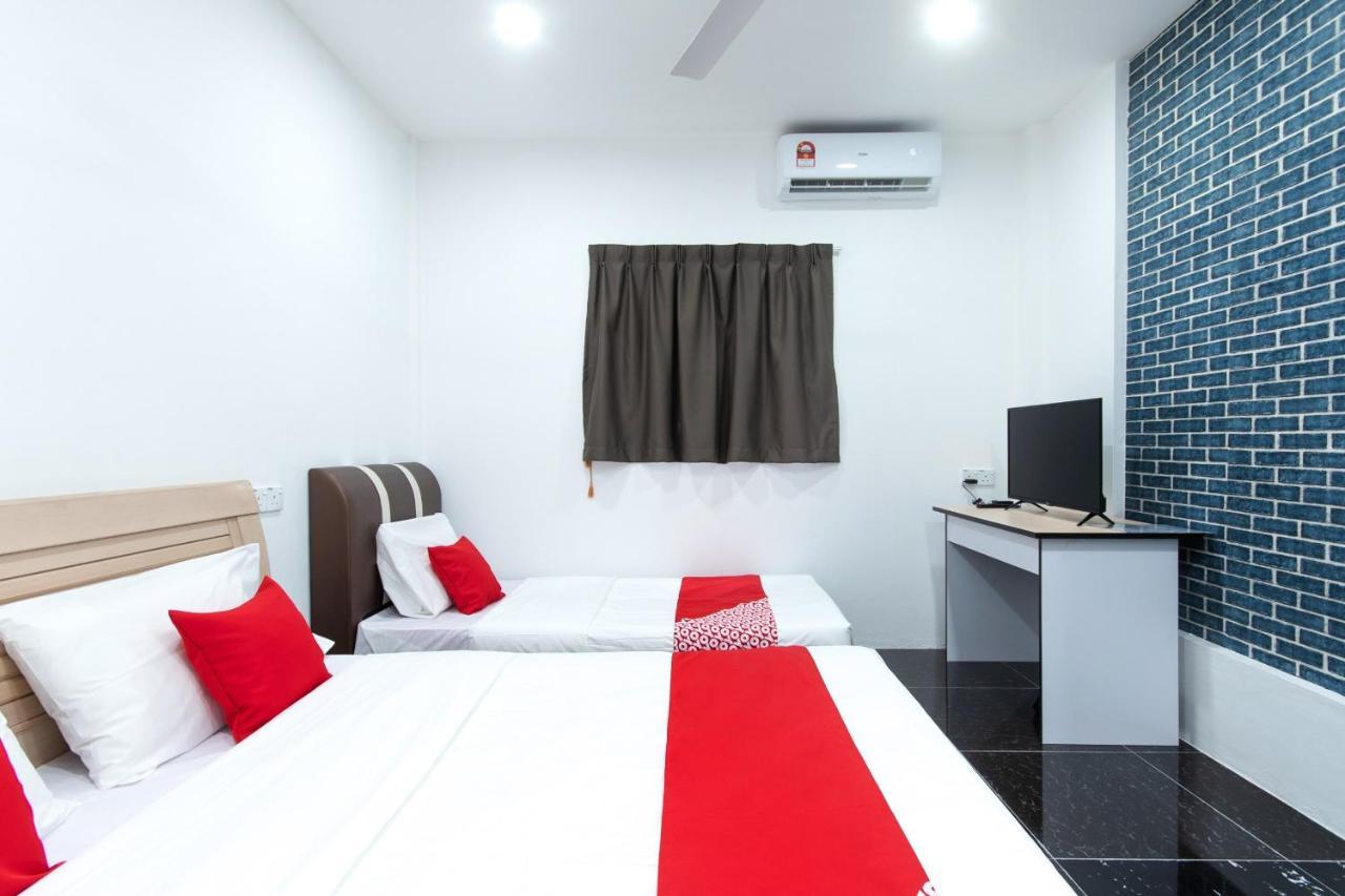 Oyo 44011 Weng Bee Guest House Kota Kinabalu Esterno foto