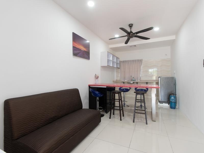Oyo 44011 Weng Bee Guest House Kota Kinabalu Esterno foto
